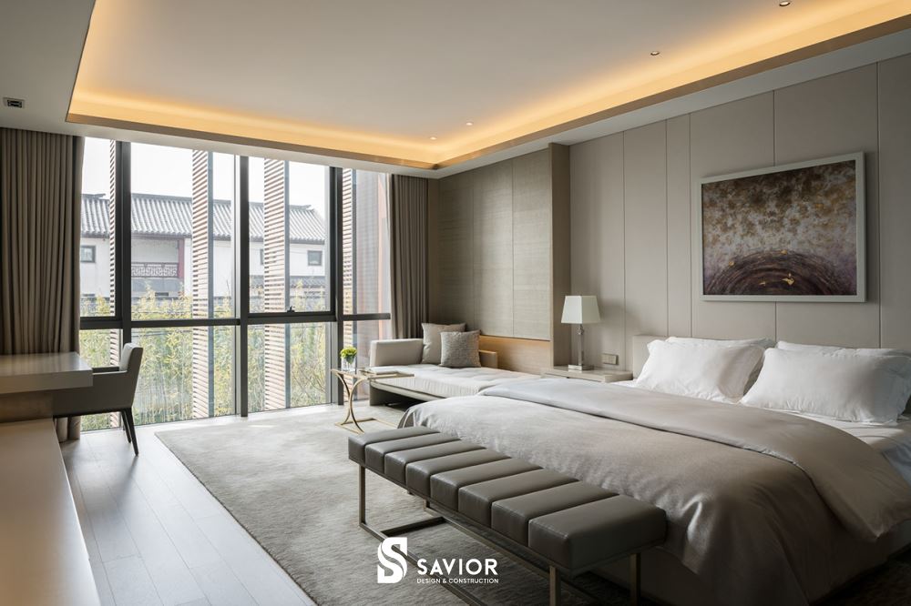 Phòng ngủ bài trí thoải mái, rộng rãi với gam màu đơn sắc