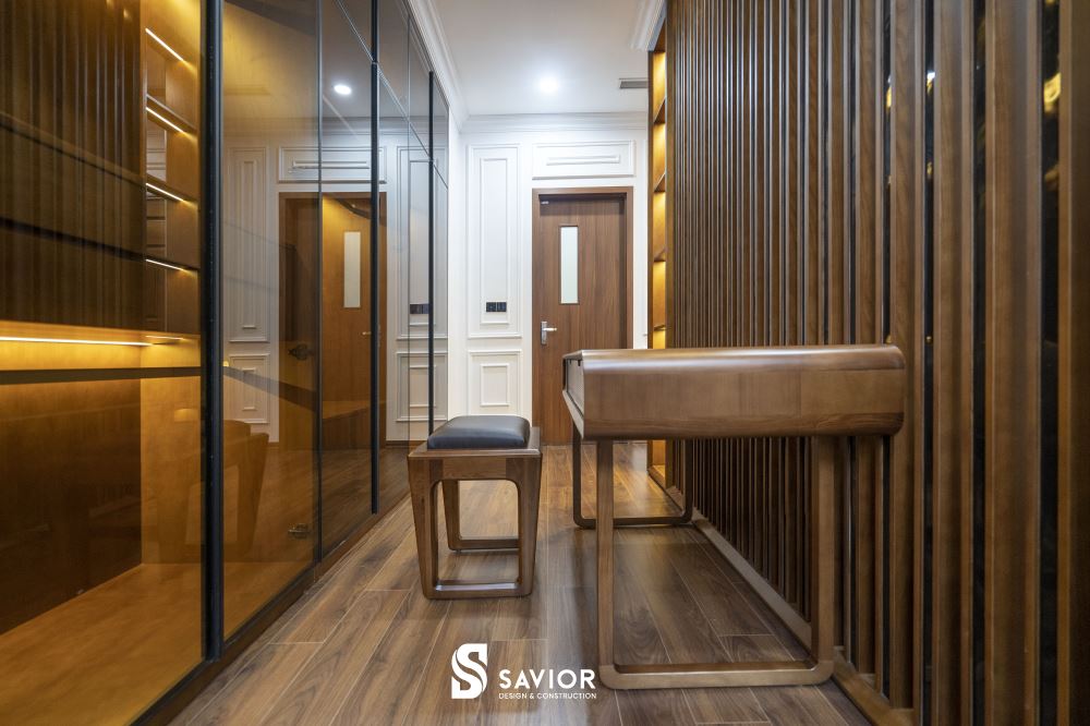 4 mẫu biệt thự gỗ óc chó SANG TRỌNG xứng đáng tham khảo nhất 16 Phòng thay đồ sử dụng chất liệu gỗ óc chó