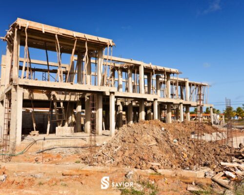 co nen xay nha cuoi nam