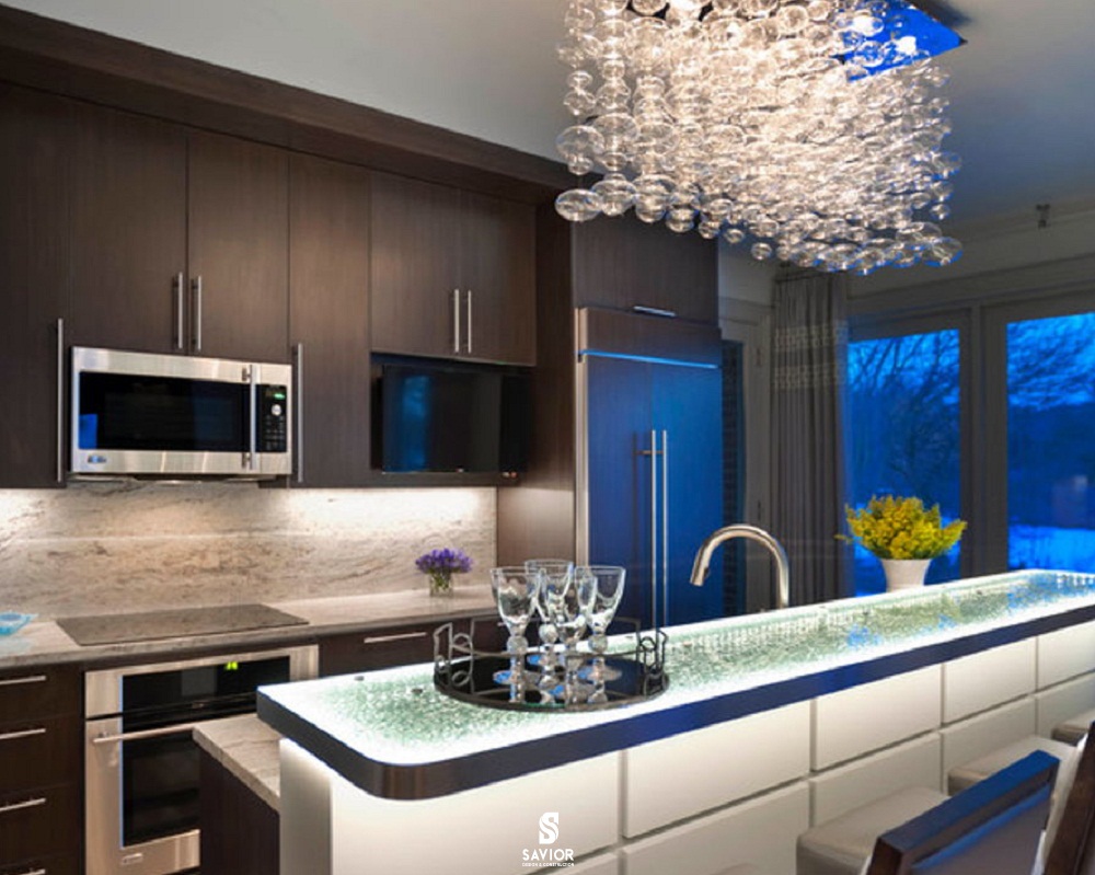 Nhà bếp biệt thự đẹp và sang trọng với màu nâu cà phê espresso