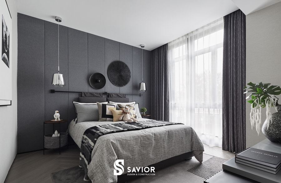 Căn phòng ngủ thứ 3 sử dụng gam màu đơn sắc, trầm tĩnh mang lại cảm giác ấm cúng, thư thái