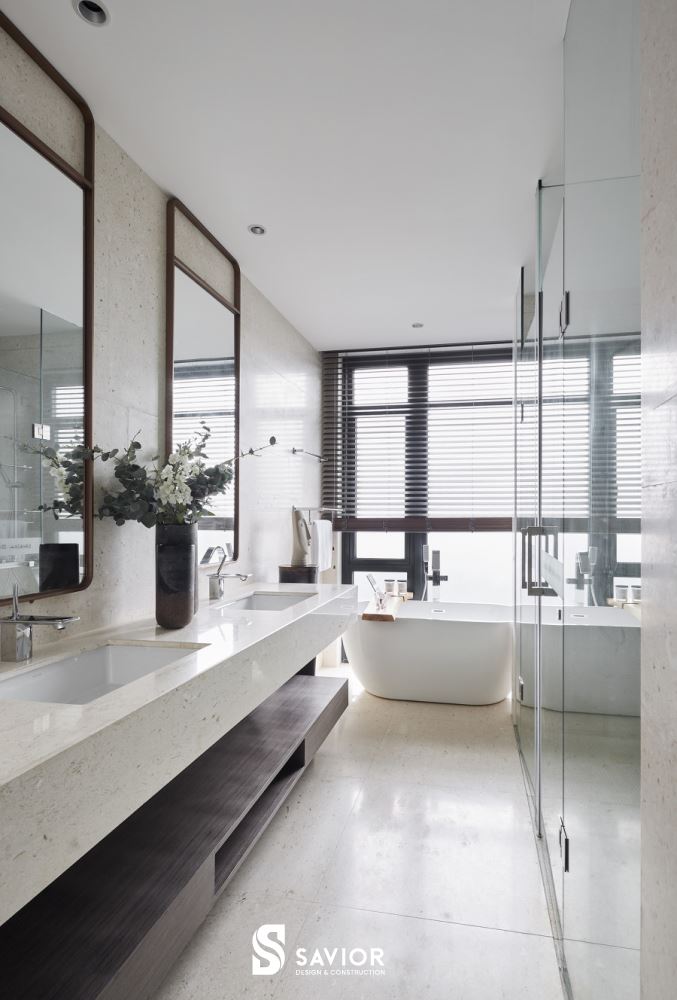 Phòng tắm tiện nghi, tràn ngập ánh sáng tự nhiên đầy lý tưởng