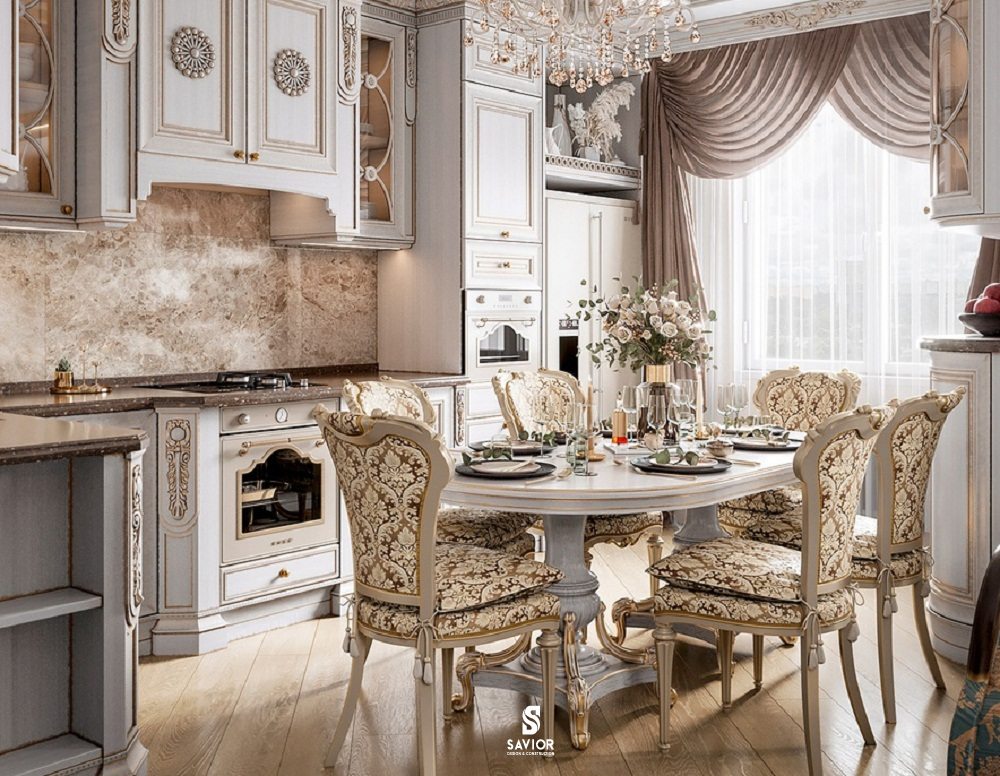 Khu vực bàn ăn nổi bật với nội thất đèn chùm pha lên kết hợp với vải bọc ghế hoa văn tinh tế