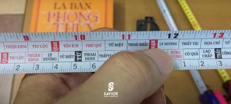 Thước lỗ ban 38.8 dạng thước cuộn sắt