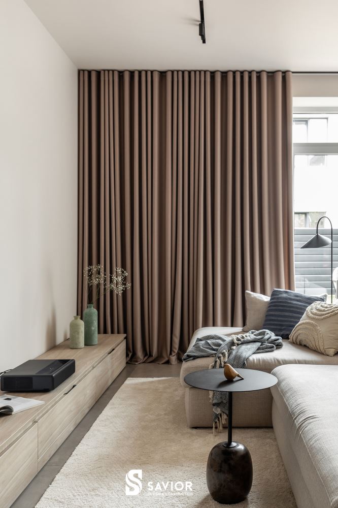 Tổng hợp 5 mẫu trang trí phòng khách đơn giản đẹp, tinh tế 4 Không gian phòng khách tối ưu hóa nội thất, không sử dụng cầu kỳ đồ trang trí