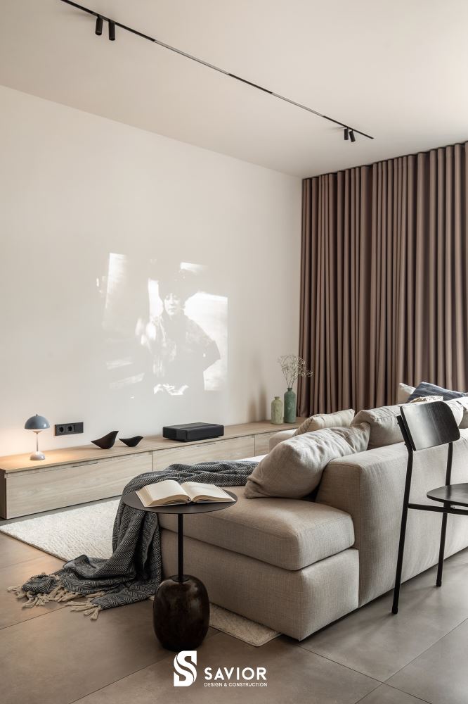 Tổng hợp 5 mẫu trang trí phòng khách đơn giản đẹp, tinh tế 5 Sử dụng máy chiếu thay thế TV là một sự lựa chọn hiện đại